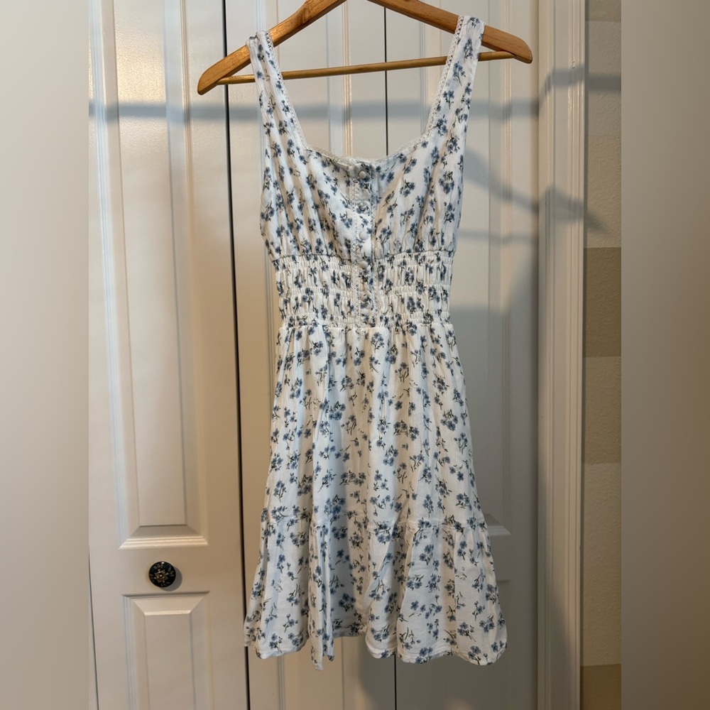 Chic Blue Floral Midi Dress
